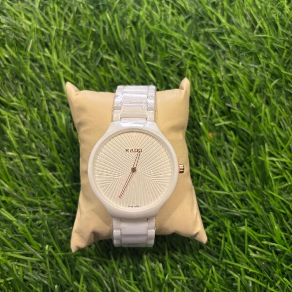 R🔥do white ceramic watch