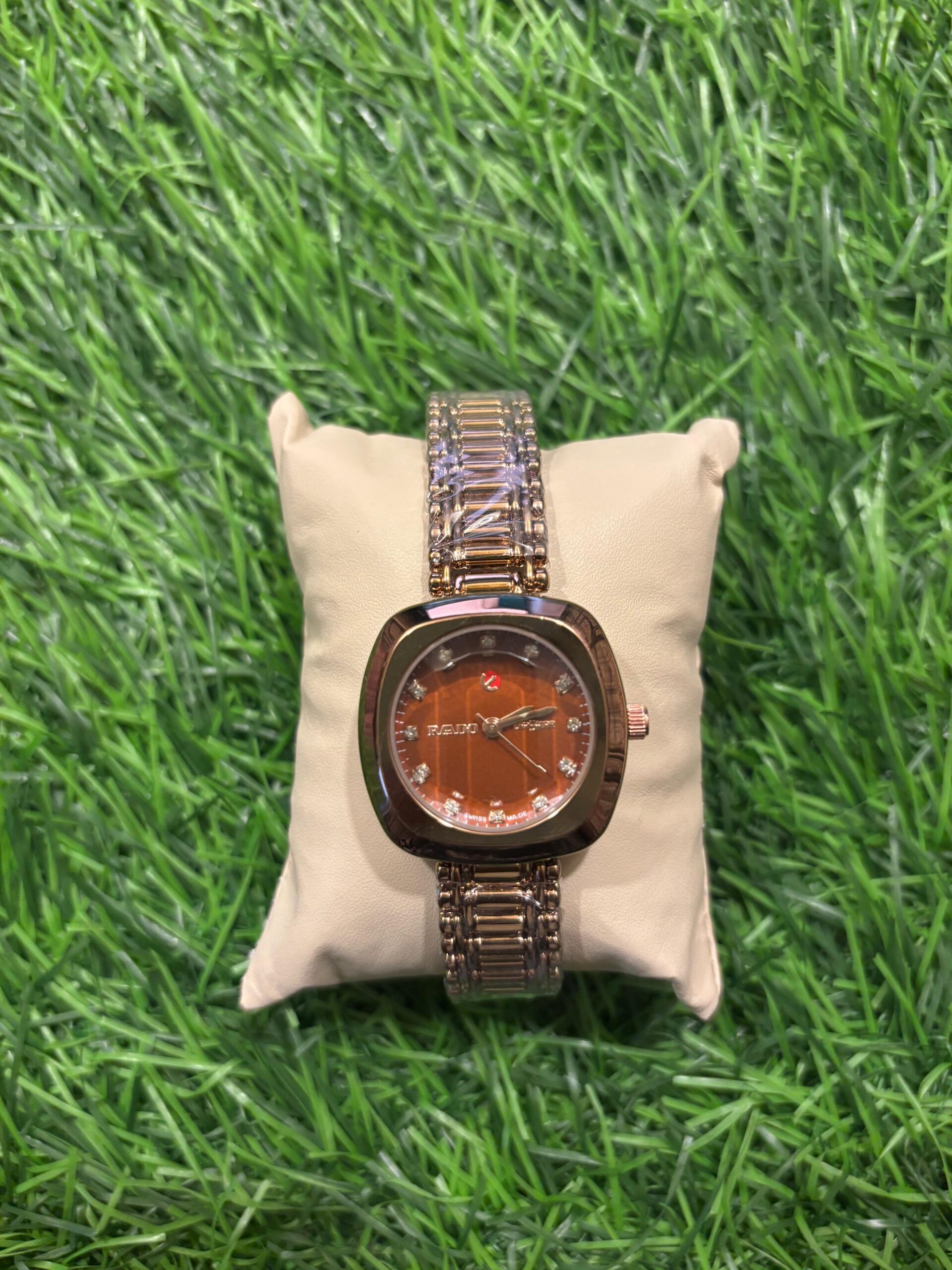 WhatsApp Image 2025-09-23 at 3.47.01 PM R🔥do Copper Chain watch for women's - Image 1