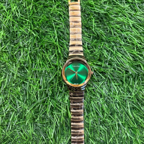 C🔥lvin Kl🔥in Rose Gold & Green watch for Women's