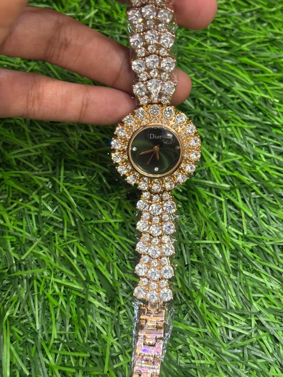 WhatsApp Image 2025-10-04 at 2.12.21 AM (1) D🔥or luxurious stone Green Dial watch for women - Image 1