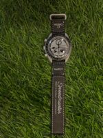 Om🔥ga x Swatch MoonSwatch Watch for men - Image 5