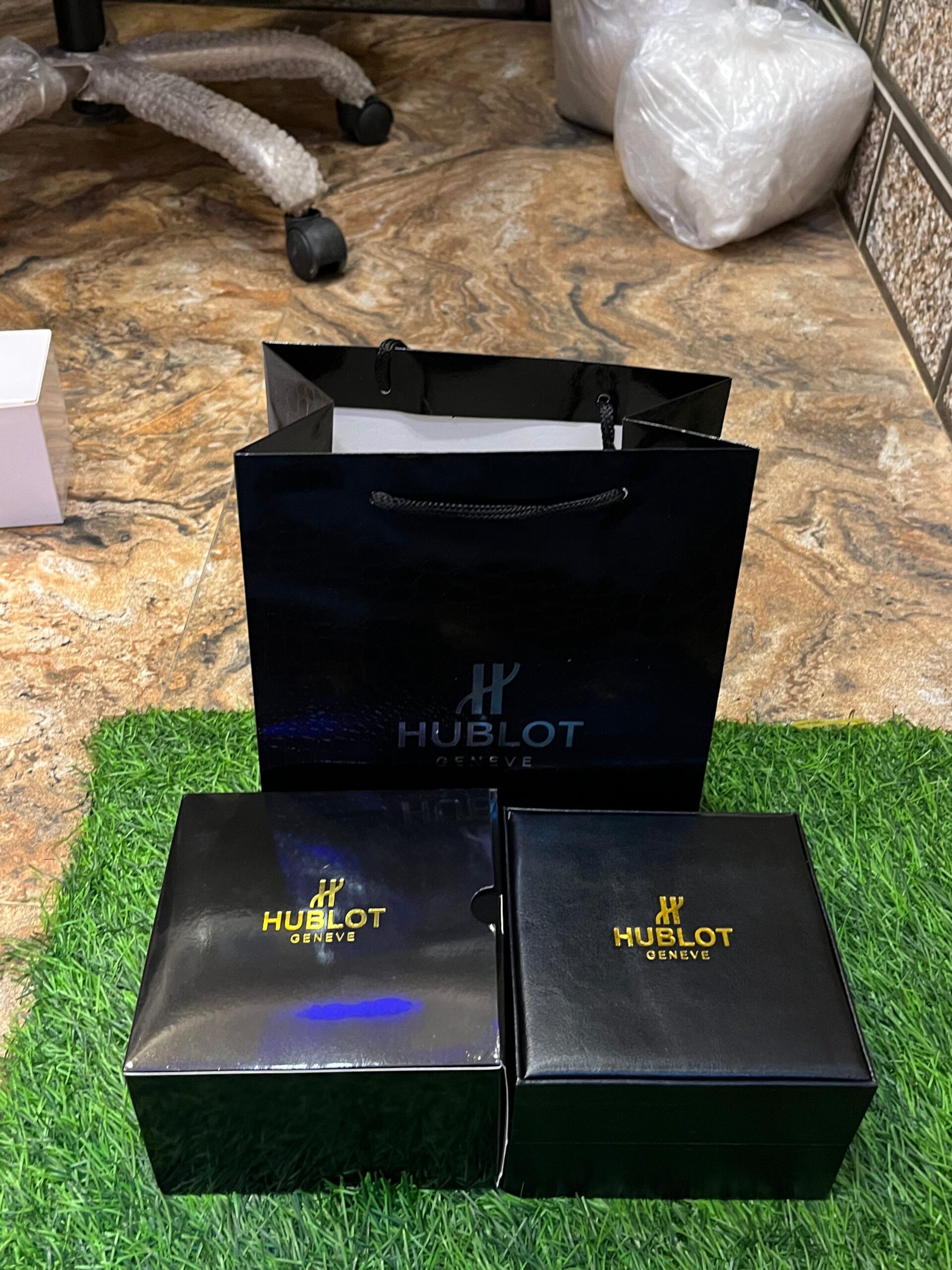 WhatsApp Image 2025-10-25 at 6.44.39 PM (1) H🔥bl🔥t original brand box set - Image 1