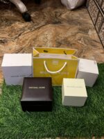 Mich🔥el K🔥rs original brand unisex box (2pc) set, Single piece price - 1250/-(Ladies)  1350/-(Gents)