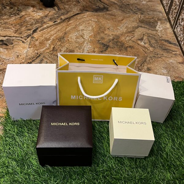 Mich🔥el K🔥rs original brand unisex box (2pc) set, Single piece price - 1250/-(Ladies)  1350/-(Gents)