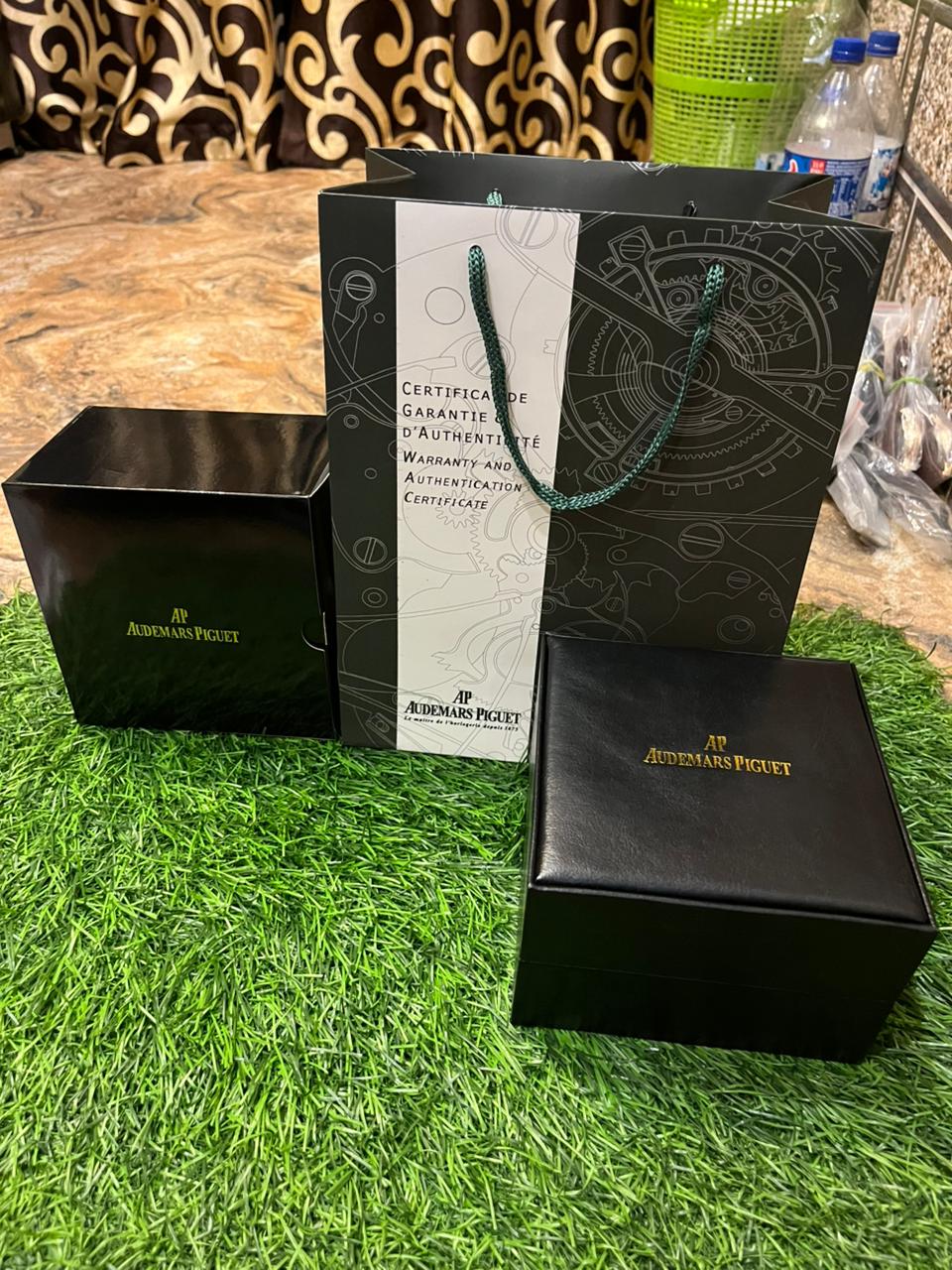 WhatsApp Image 2025-10-29 at 11.13.04 PM A🔥dem🔥rs Orginal Brand box set - Image 1