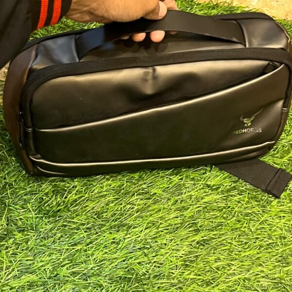 Red h🔥rns travelling bagpack